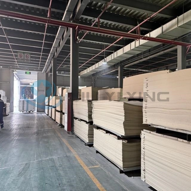 Jiuyixing Direct Sales Customized High End Interior Bedroom Door Panel Modern Design WPC PVC Door Skin Panel