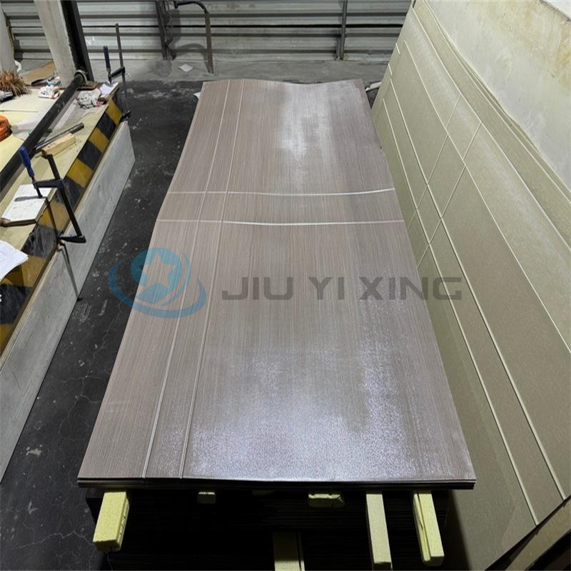 Jiuyixing Manufacturer Wholesale High Quality Custom PVC/MDF Veneer Door Skin WPC Molded White Primer Door Leather